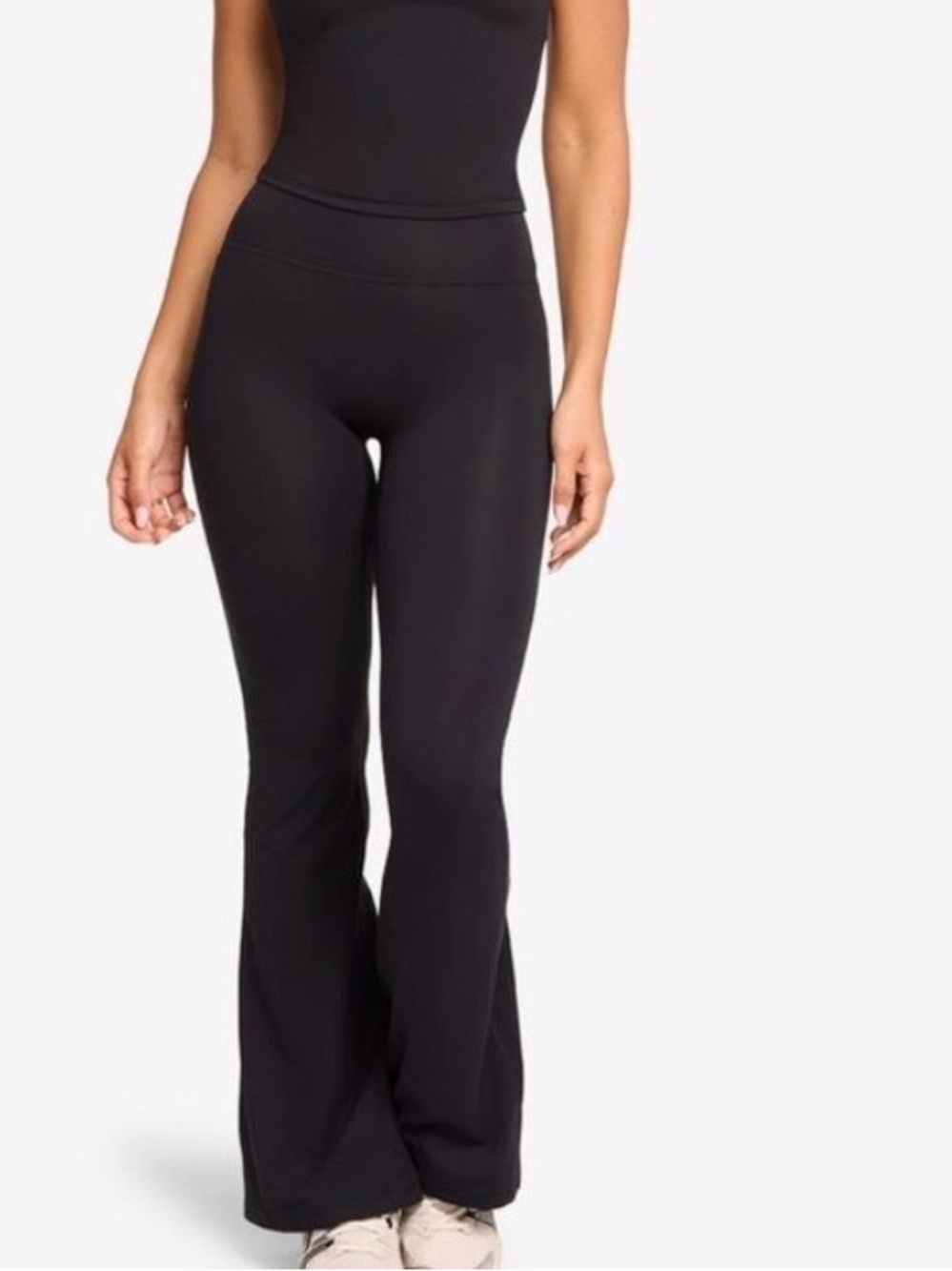 CSB High-Waist Form Invisible Scrunch Flare Leggings
